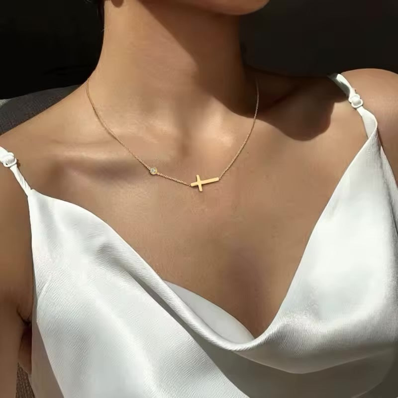 Women’s Vintage Cross Necklace